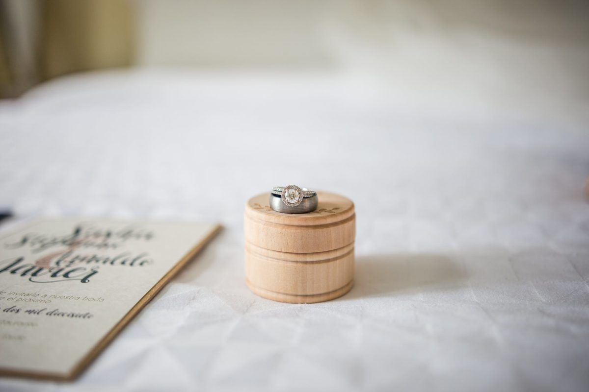 Discover these professional Hindu Wedding Invitation Wordings - Kalash Cards