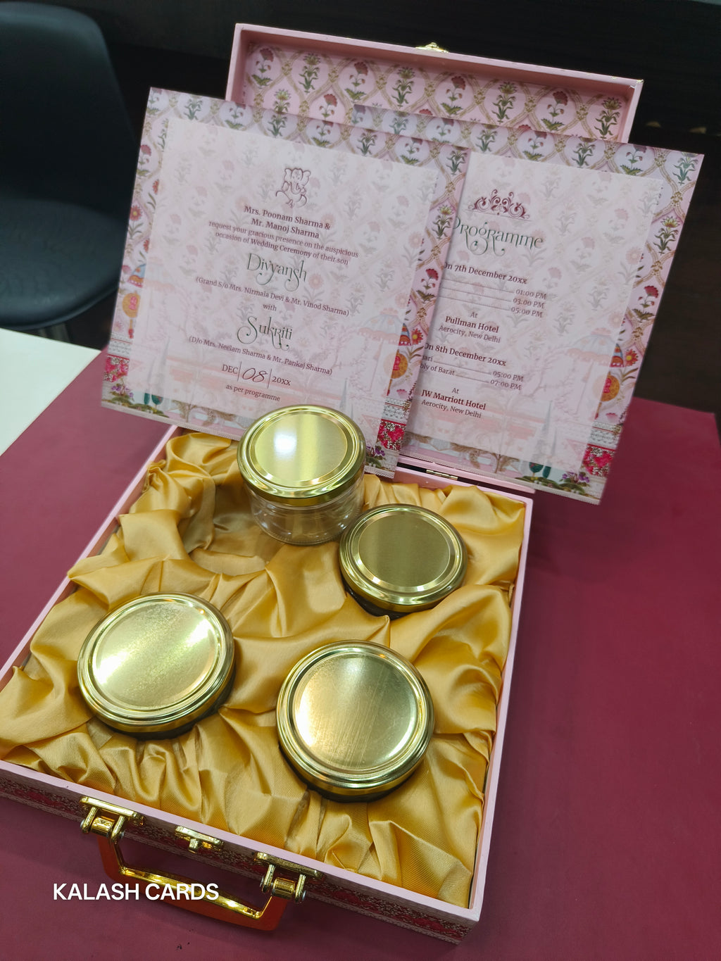 KL9007 Floral Design Luxury Gift Box with 2 Printed Page Cards (4 Jars)-Kalash Cards
