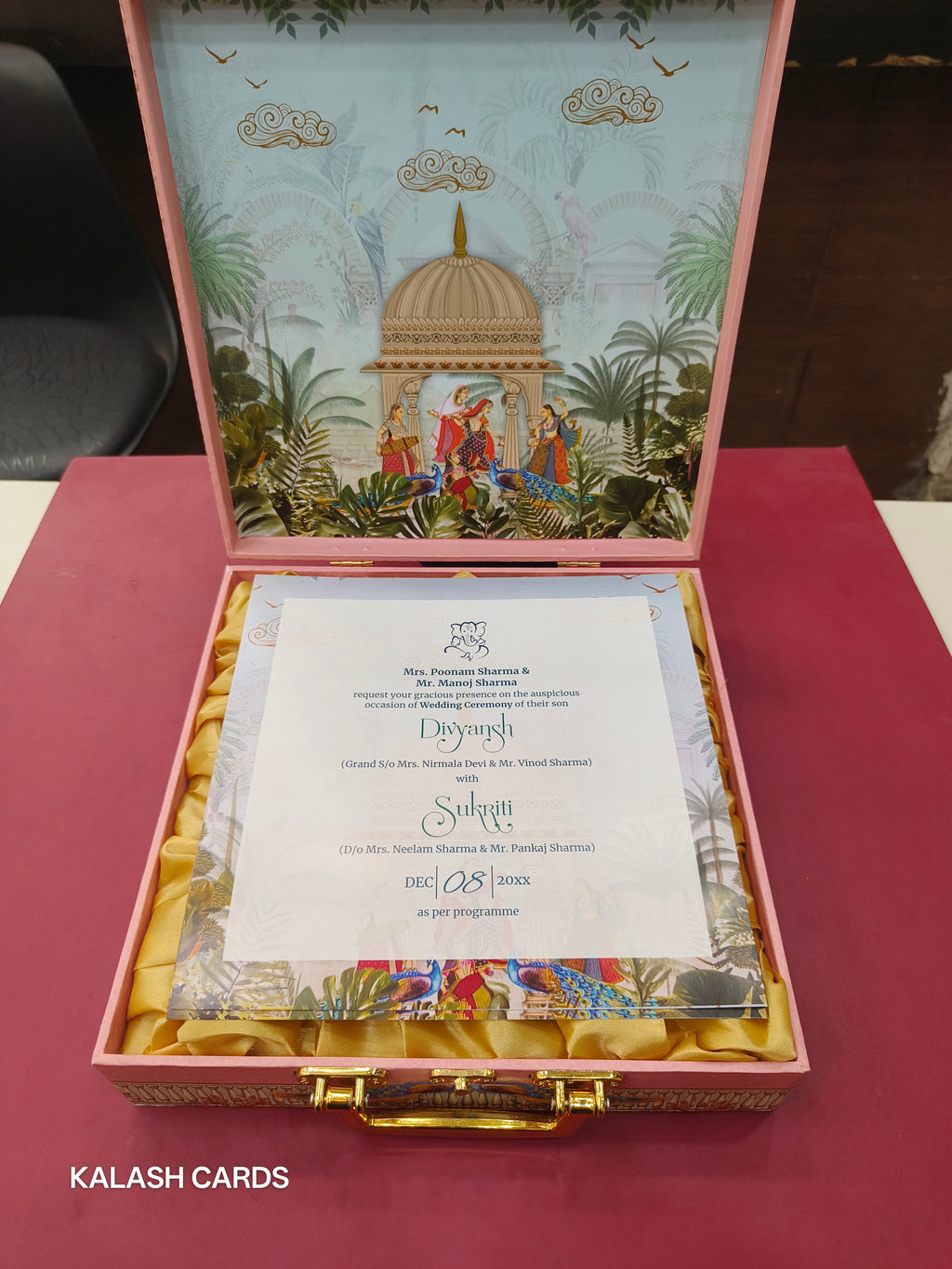 KL9011 Traditional Design Luxury Gift Box with 2 Printed Page Cards (4 Jars)-Kalash Cards