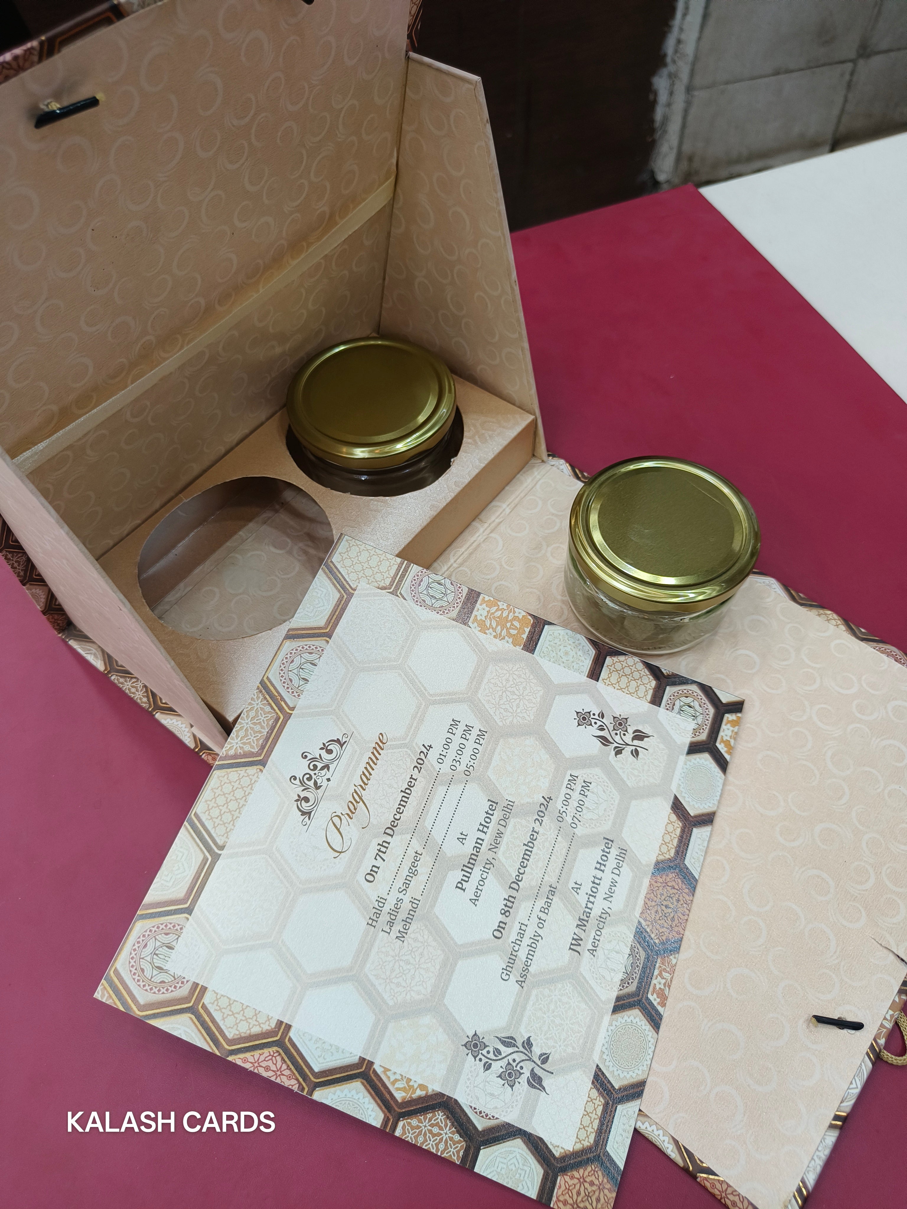 KL9014 Traditional Design Hand Bag Style Luxury Gift Box with 2 Printed Page Cards (2 Jars)-Kalash Cards