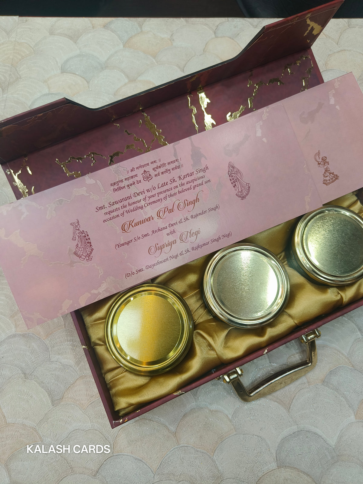 KL9019 Luxury Suitcase Style MDF Gift Box with Handle and 2 Page Cards (3 Jars)-Kalash Cards