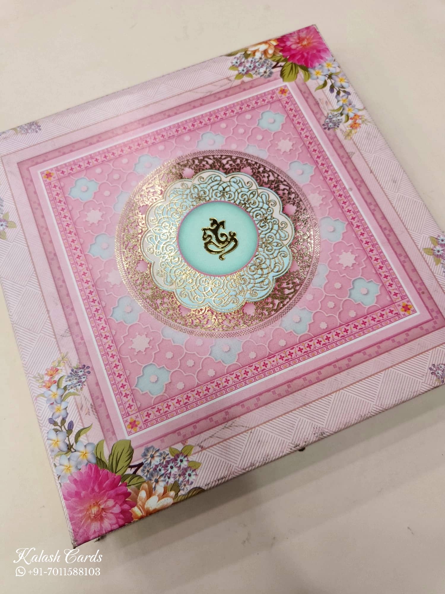 KL9045 Floral Design Cardboard Gift Box with 2 Printed Cards & Cavity