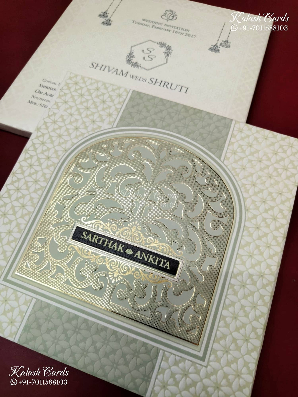 KLB-1288 White Green Traditional Embossed Padded Thick Wedding Card (2 Page & Couple Name Wooden Plate)