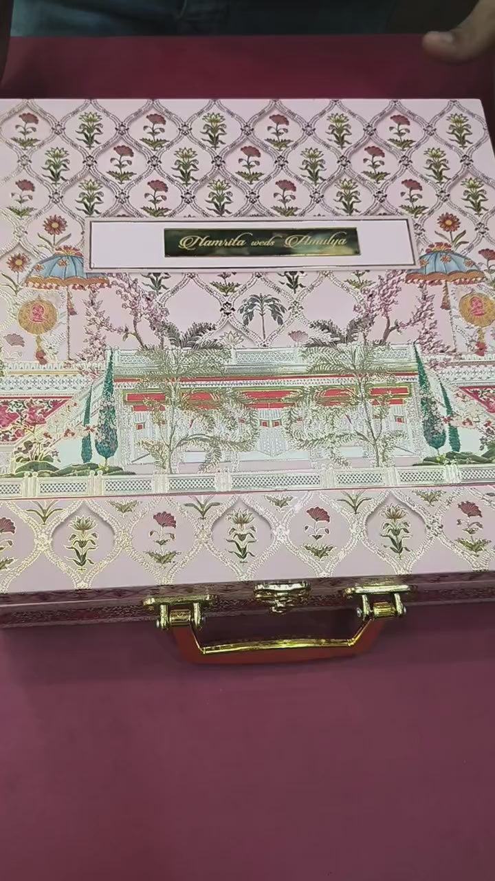 KL9007 Floral Design Luxury Gift Box with 2 Printed Page Cards (4 Jars)