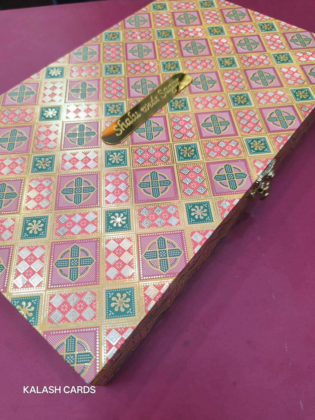 KL9028 Premium Bhaji Box with Laser Cut Acrylic Mirror (1 Kg Capacity)-Kalash Cards