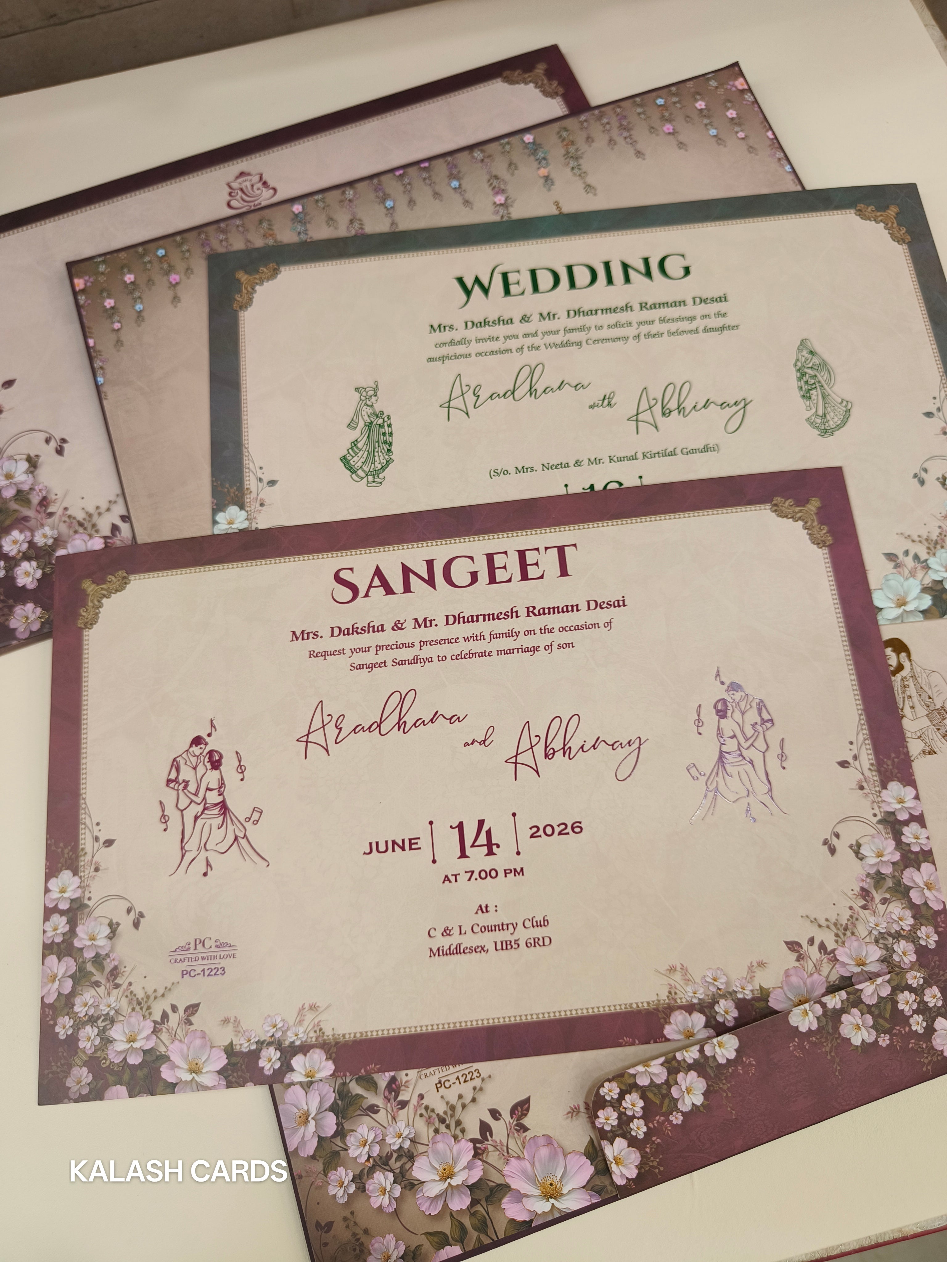 KLB536 Floral Design Hardboard Padding Thick Wedding Card (2 Page)-Kalash Cards