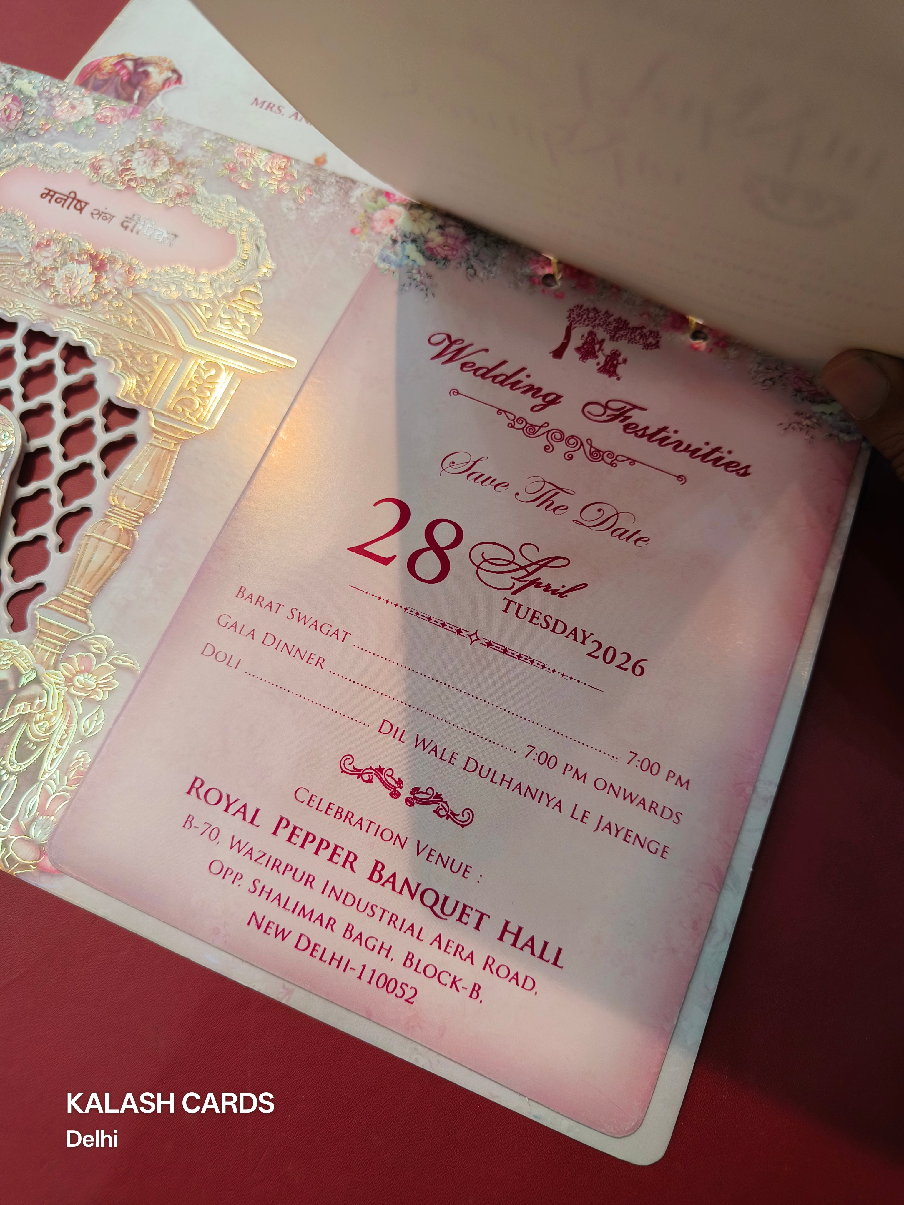 KLB579 Carry Bag Style Cut Work Raja Rani Design Paper Wedding Card (2 Page & 1 Transparent PVC)-Kalash Cards