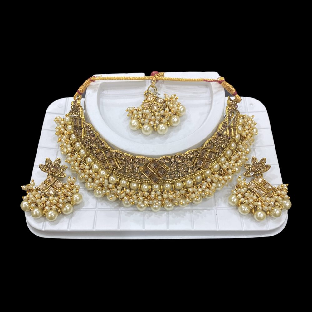Golden Colour Pearl and Kundan Choker Necklace Set with Earrings-Kalash Cards