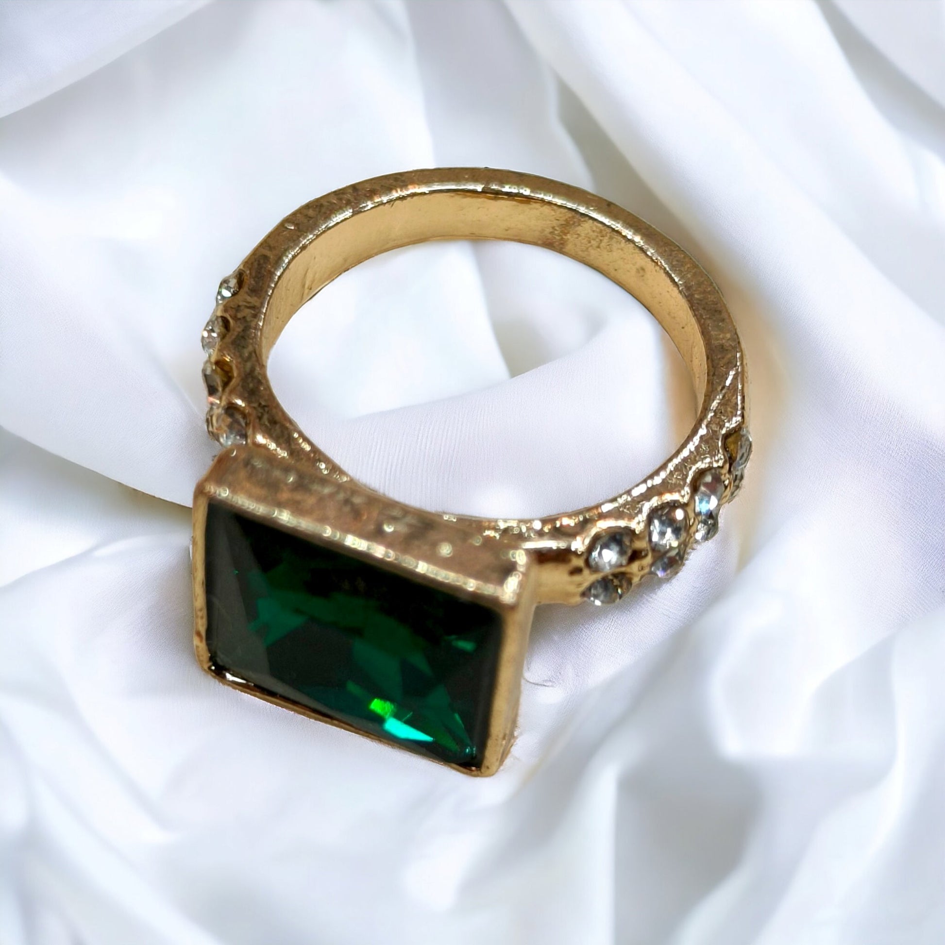 Green Rhinestone Crystal Imitation Gold Ring-Kalash Cards